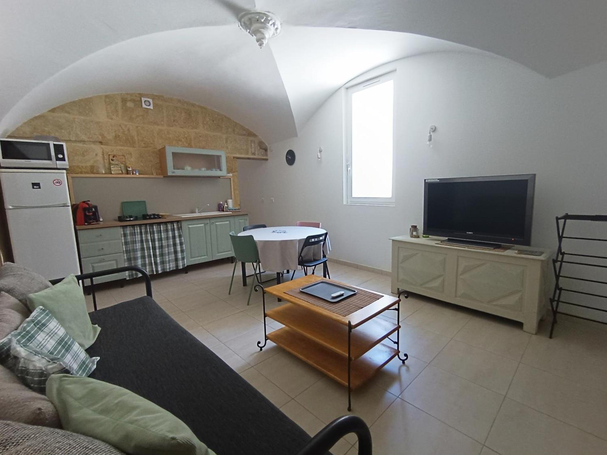 Dans Maison De Maitre, Appartement Independant. Montfrin Eksteriør billede